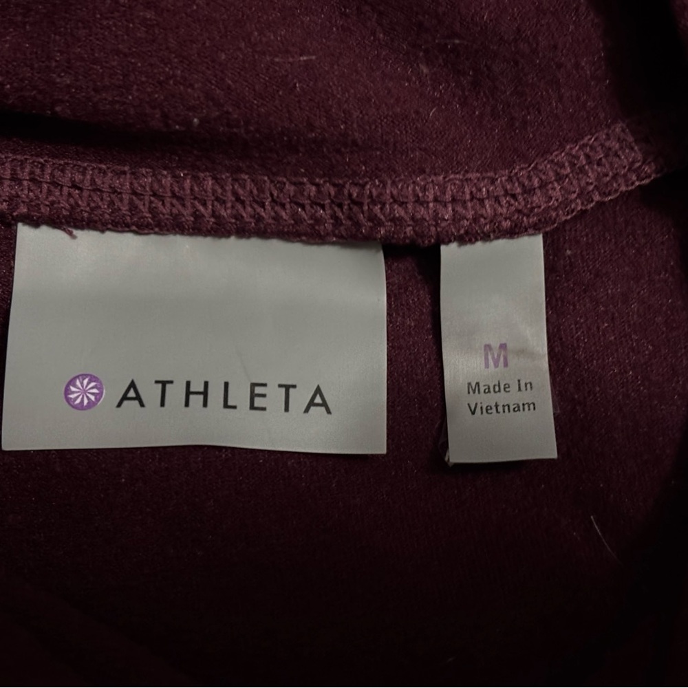 Athleta Plush Tech Performance Hoodie Burgundy Thumbholes Pockets size Medium - Picture 4 of 5